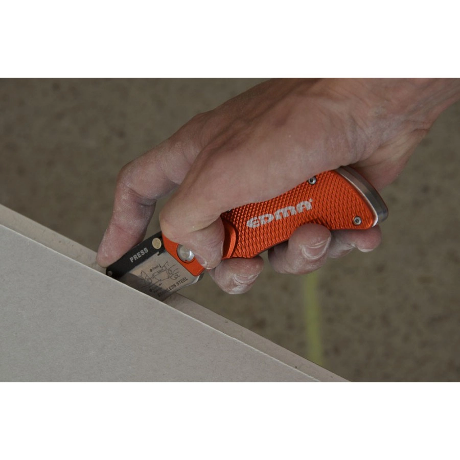 Couteau Cutter Pliable Pro EDMA Avec Pochette - 60655 3 Couteau Cutter Pliable Pro EDMA Avec Pochette - 60655 – Image 3