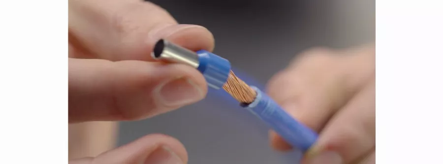 Pince à Sertir Automatique WIHA 210 Mm - 41246 1 Pince à Sertir Automatique WIHA 210 Mm - 41246